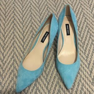 Nine West classic pumps, approx 2.5” heel, leather (suede) upper,worn once
Sz 8